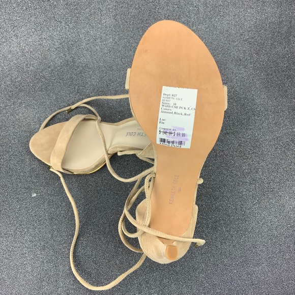 KENNETH COLE NEW YORK Berry Wraparound Sandal - Picture 7 of 7